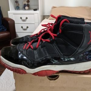 Rare 2001 Air Jordan 11 "BRED" size 13